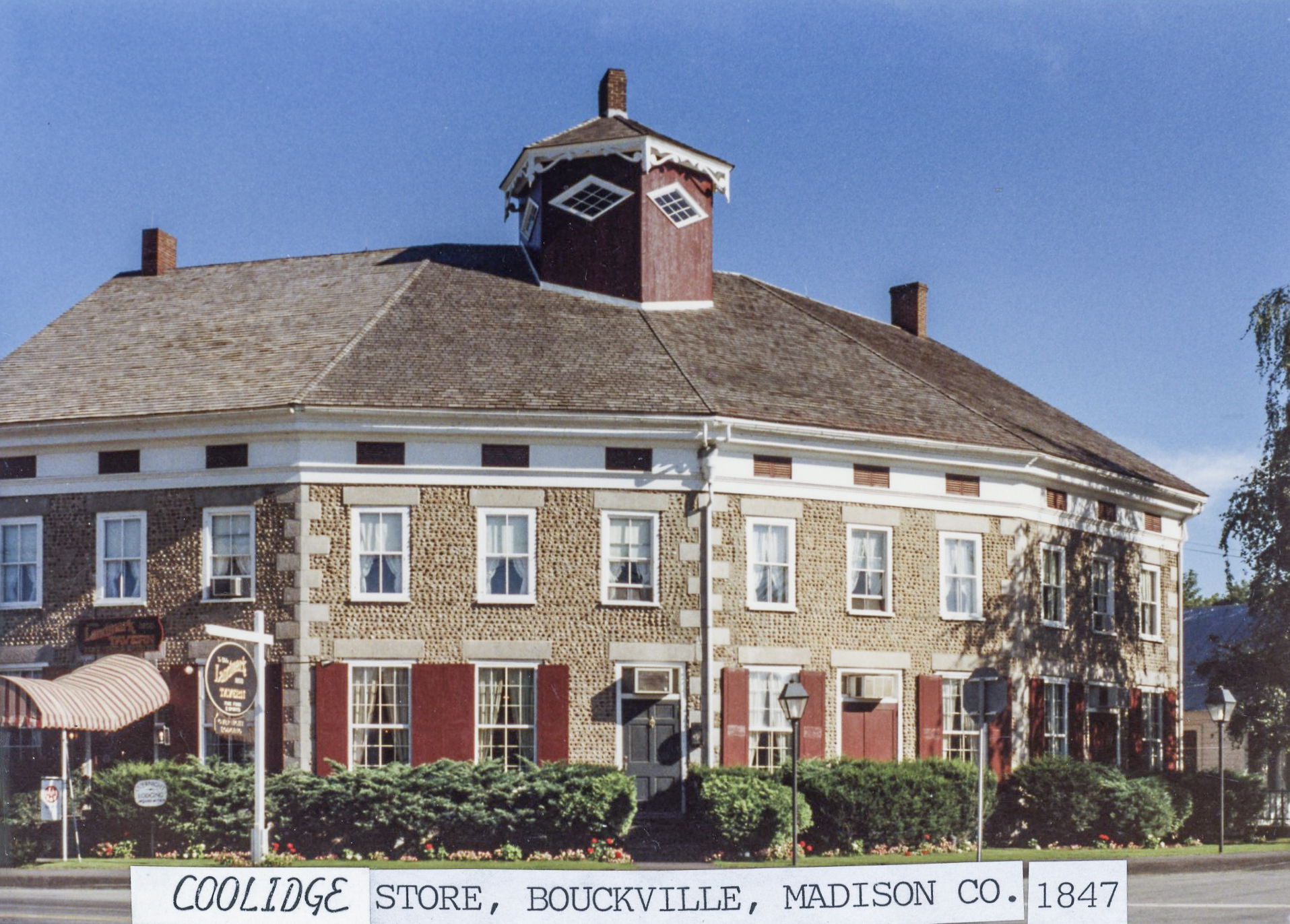 Mad-3 Landmark Tavern 4